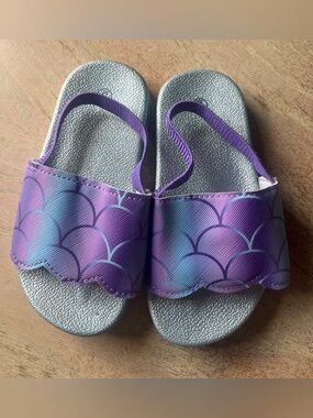 Girls Purple Mermaid-Print Slide Sandals sz 9